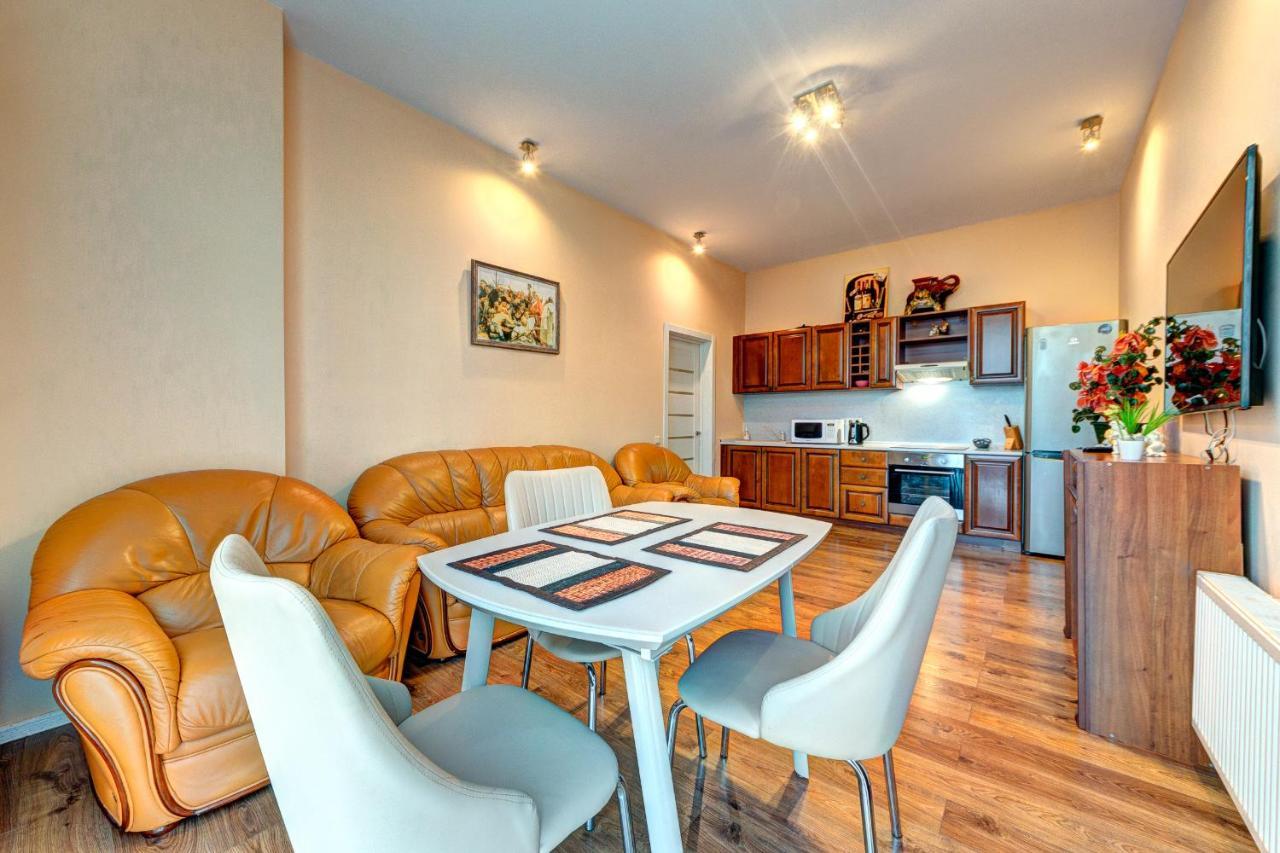 Apartments Near Kiev Botanical Garden Ym.Hryshka ภายนอก รูปภาพ