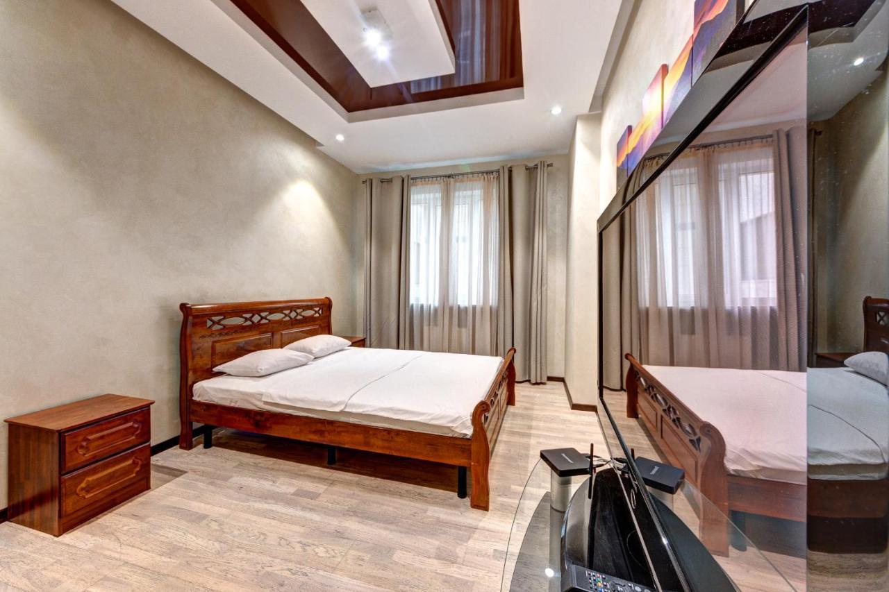 Apartments Near Kiev Botanical Garden Ym.Hryshka ภายนอก รูปภาพ