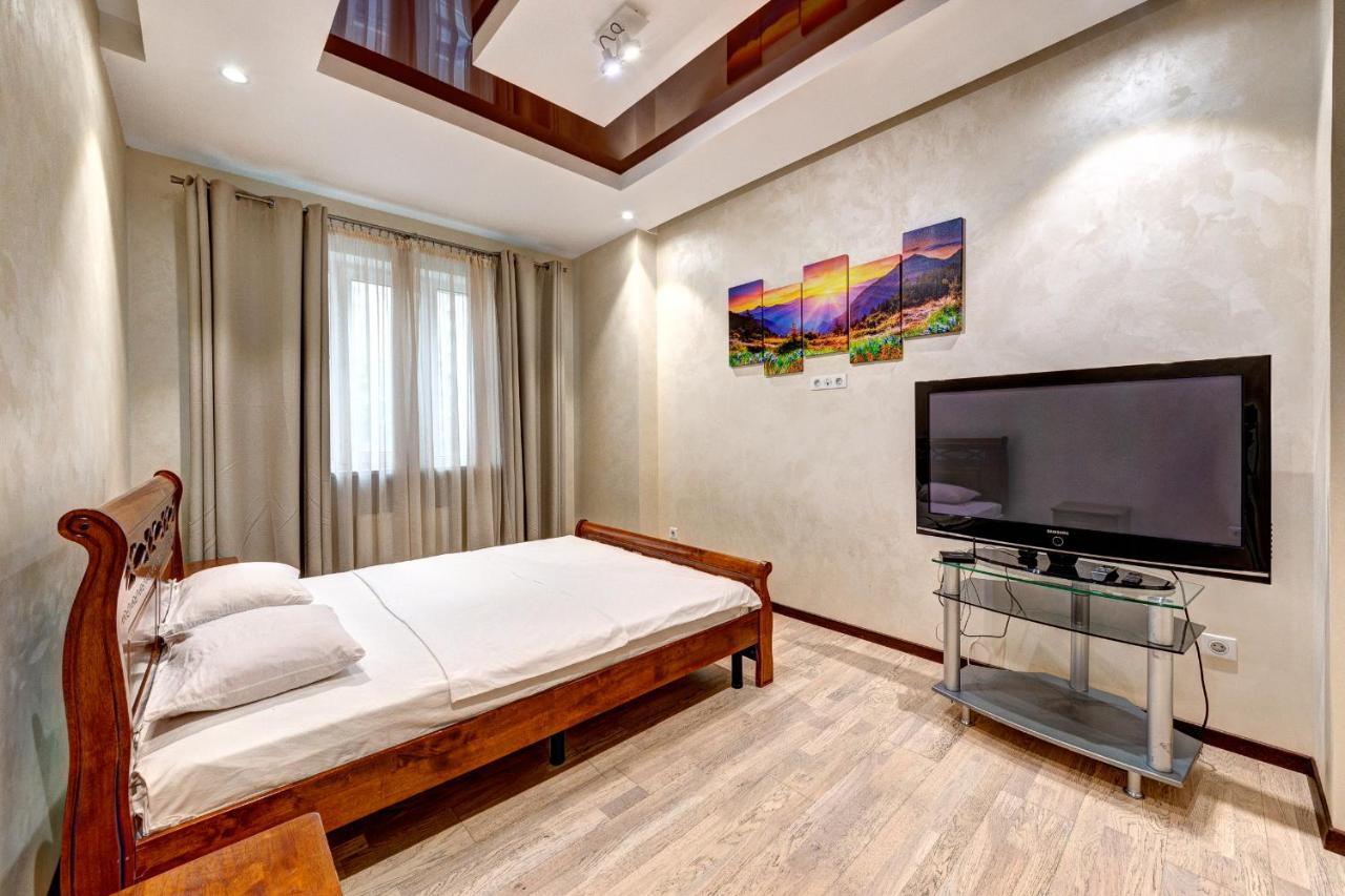 Apartments Near Kiev Botanical Garden Ym.Hryshka ภายนอก รูปภาพ