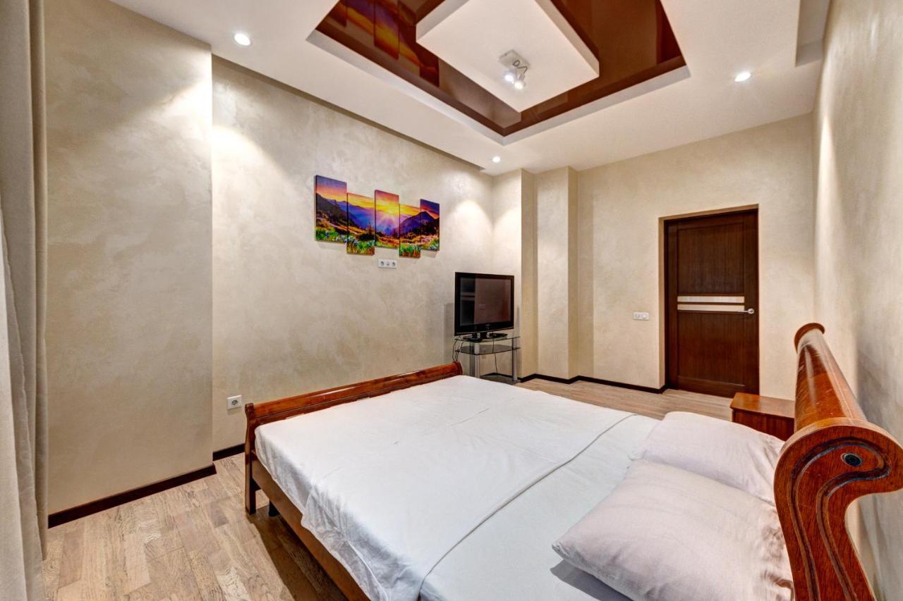 Apartments Near Kiev Botanical Garden Ym.Hryshka ภายนอก รูปภาพ